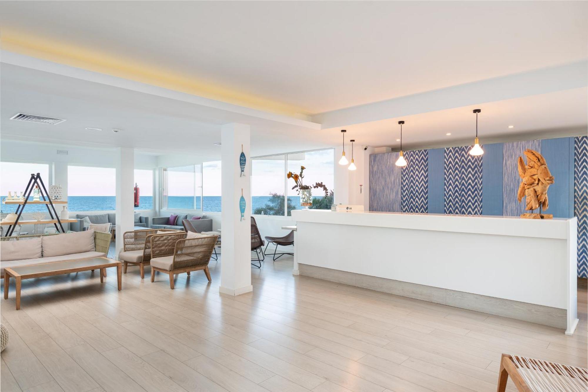 Hotel Atolon & Kaafu Beach Club Cala Bona  Extérieur photo